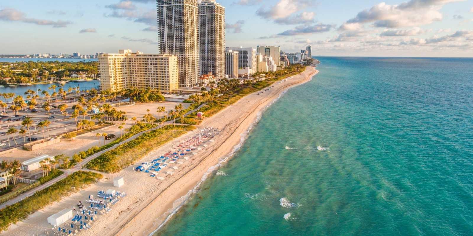 ¿Invertir en Miami desde el extranjero? ¡Es más fácil de lo que piensas! Guía paso a paso para que tu inversión sea un éxito.